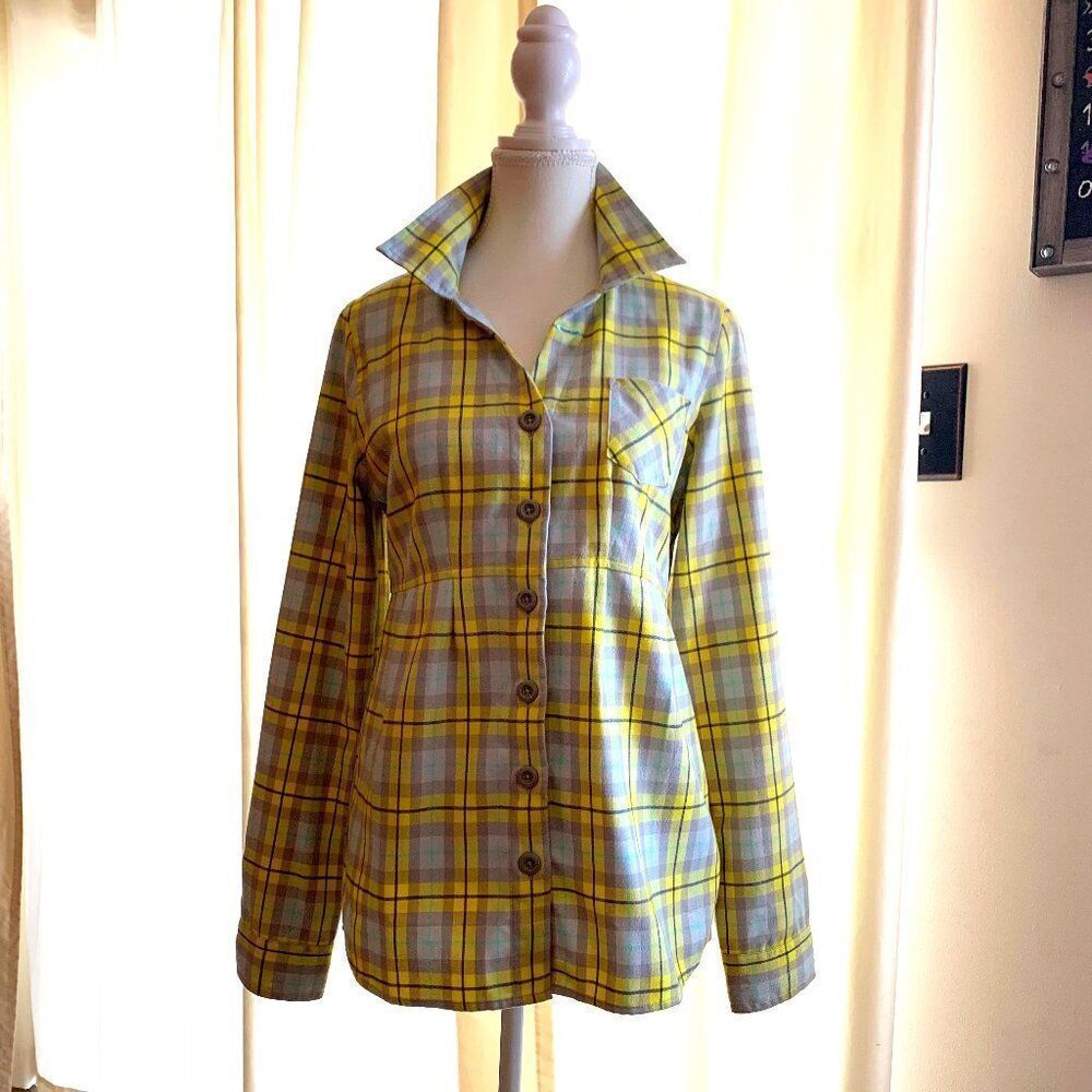 Gretshen Bleiler for Oakley blouse/shirt, sz s, fitted empire cut, flannel